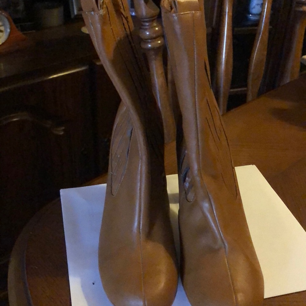 Booties 8.5 Nice